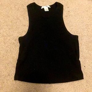 Women's black ribbed, cropped tank top - size M